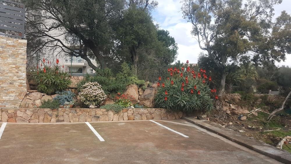 Corsica Hostel Porto-Vecchio, Partie Dortoirs Zewnętrze zdjęcie